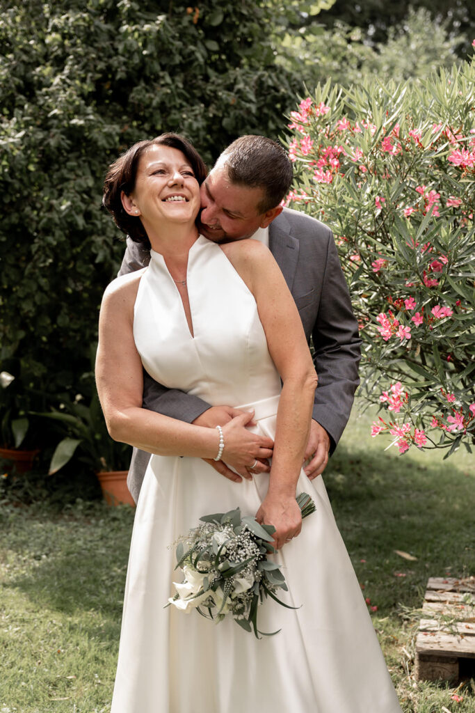 Brautpaar beim Shooting nach der Hochzeit